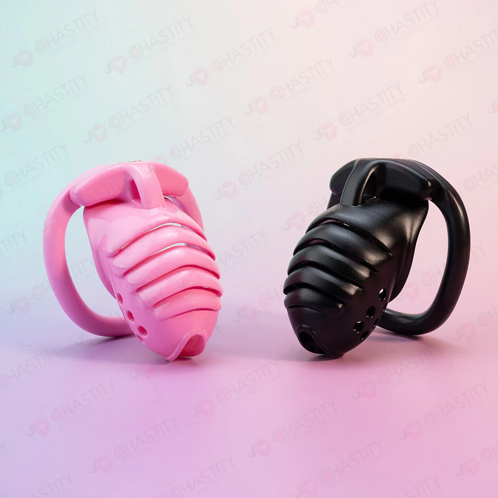 Dark Knight Layered Armor Chastity Cage Overnight - Image 10