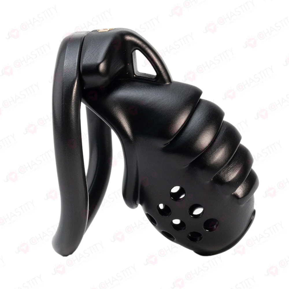 Dark Knight Layered Armor Chastity Cage Overnight - Image 9